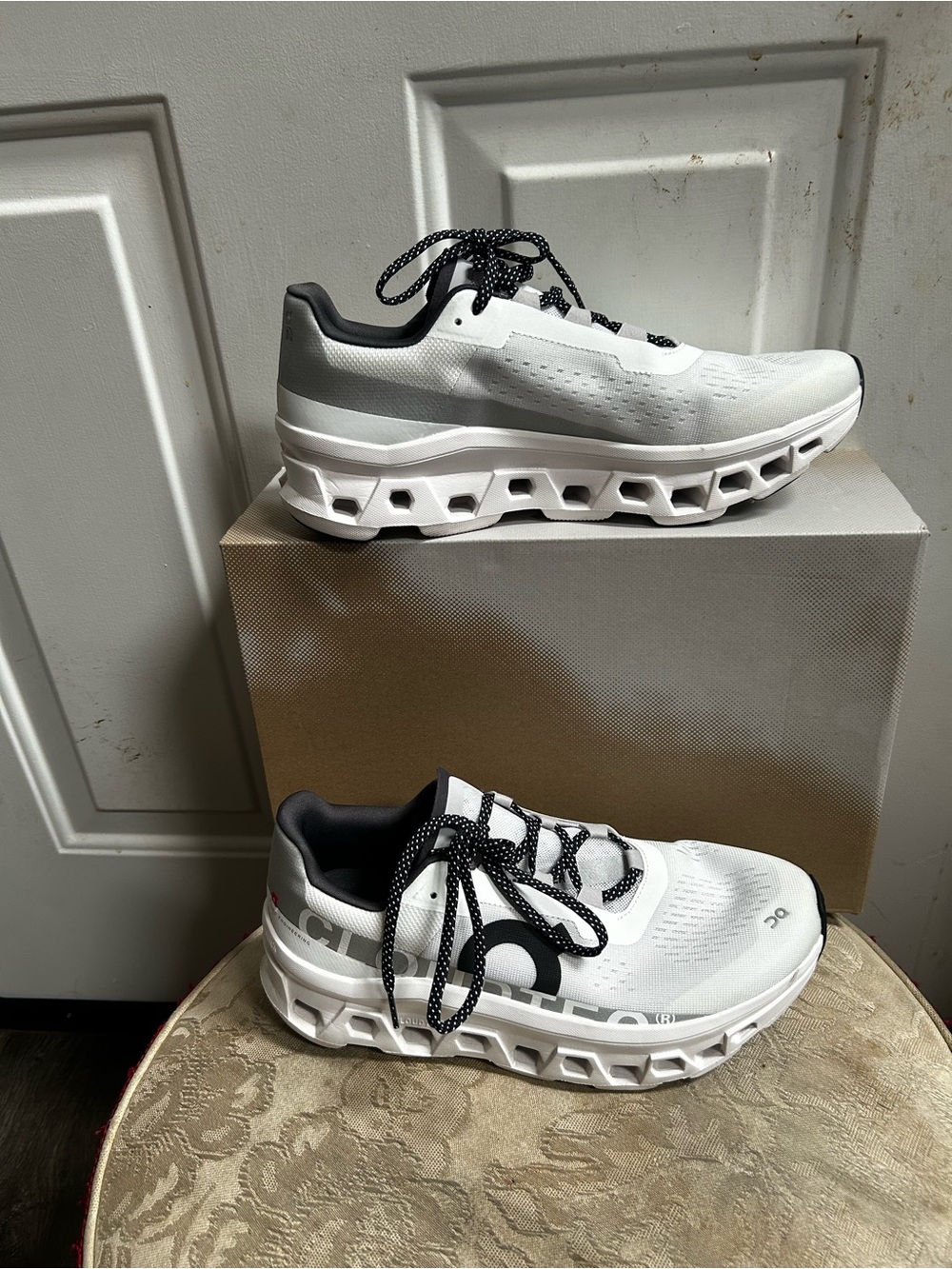 Sz 10M- On Cloudmonster All White Mens Running shoes